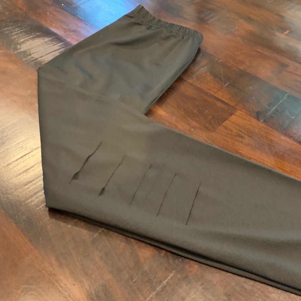 Black Hollow Out High Waist Leggings - Picture 9 of 10